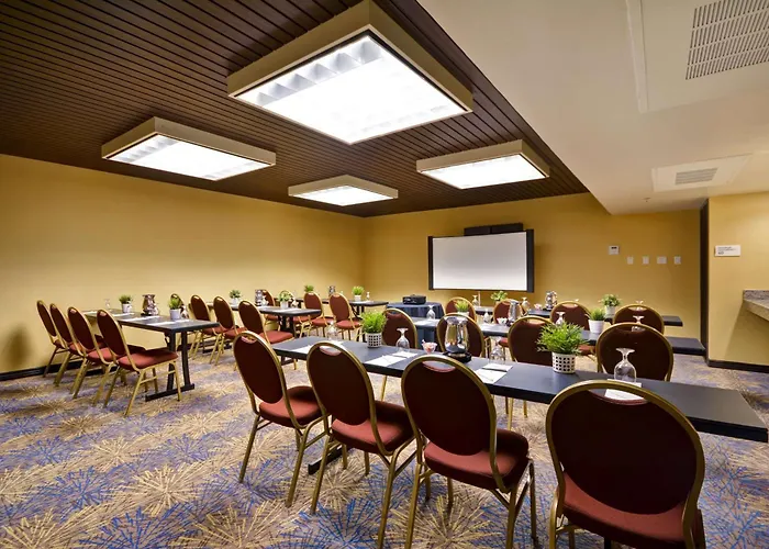 Doubletree By Hilton Phoenix North
